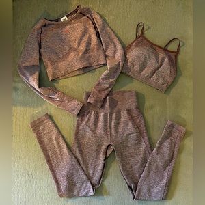 GYMSHARK 3pc Flex Seamless Set (Bra, Top, and Leggings) - SMALL Berry/Heather